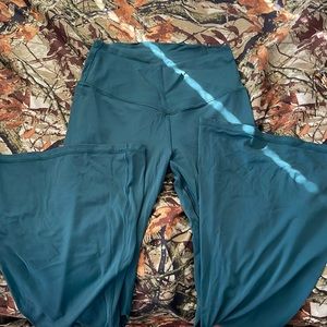 Aerie Green Flare Leggings